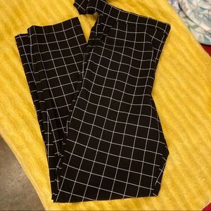 BLACK AND WHITE SQUARE PATTERNED PANTS